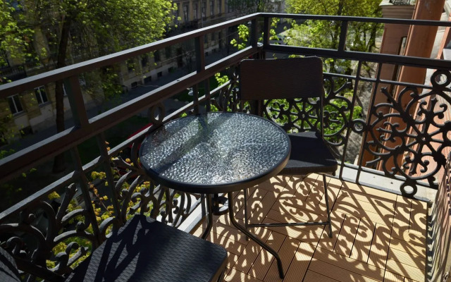 Апартаменты на 5-й линии Васильевского острова 34