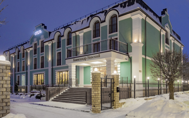 Mirros Aleksandr Nevskiy Hotel