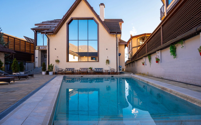 Апартаменты Astra de Rosa