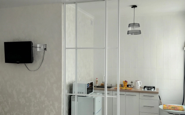 U Glavnoy Ploschadi Pobedy Flat