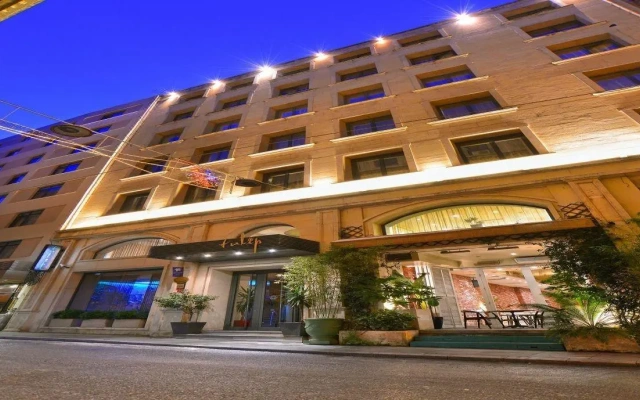 Pera Tulip Hotel