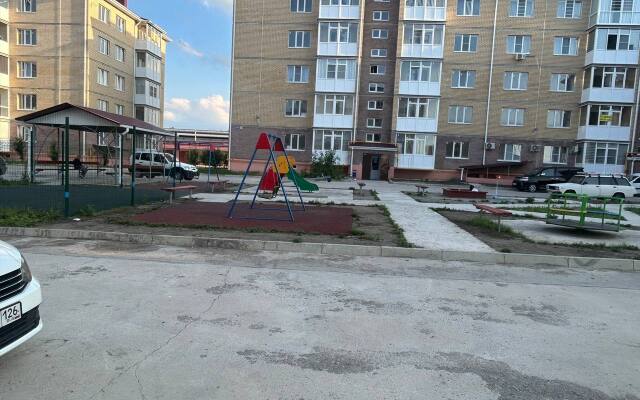 Uyutnaya Dizaynerskaya Kvartira Flat