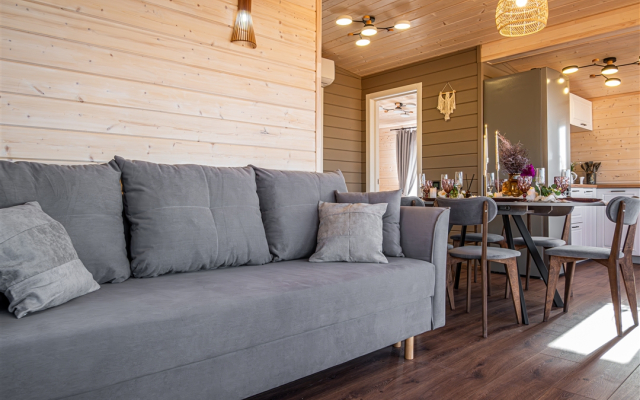 Zagorodny S Kupelyyu I Vidom Na Ozero Guest house