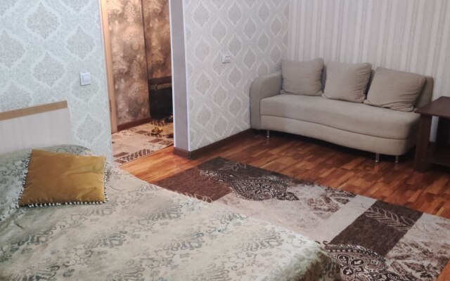 Uyutnaya Kvartira Dlya 2kh Person Akhunbaeva - Mira Apartment