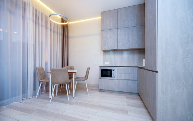 9 Krymskiy Mamayka Apartment