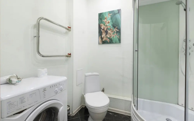 Апартаменты Prince Apartments на ПроспектеСтроителей 18 (112)