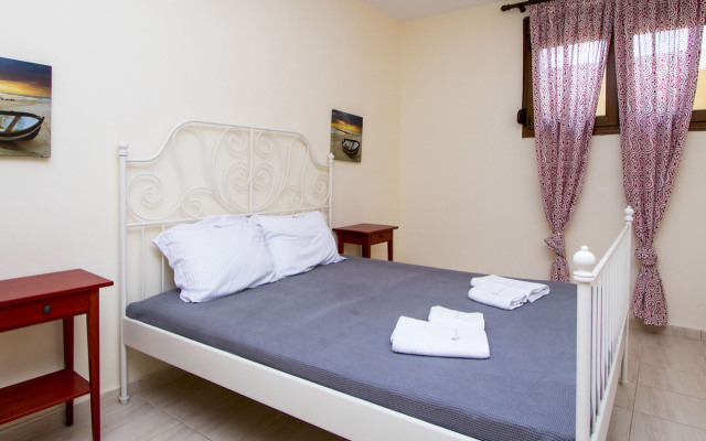 Akrogiali IV Posidi Villas