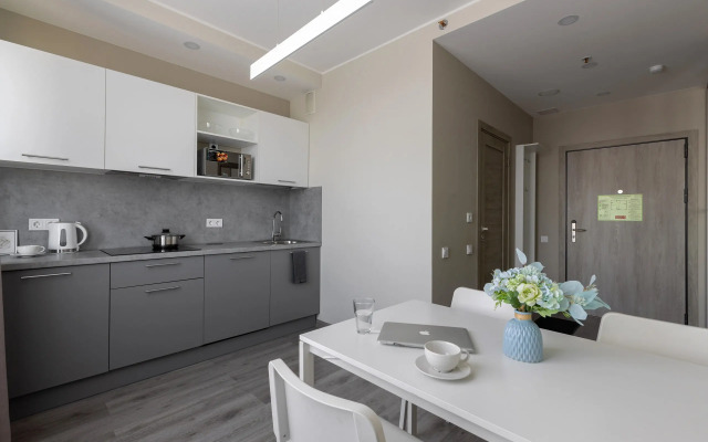 Na Prospekte Vitebskiy 101/1 Apartment