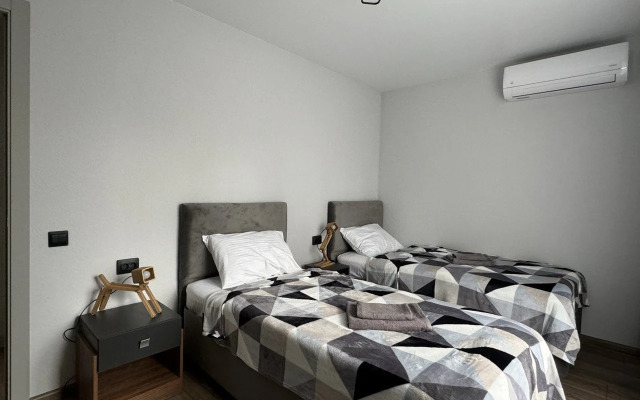 Апартаменты Дзенхоум Космос 75