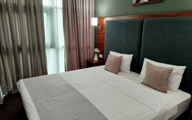 Green Tower Hotel