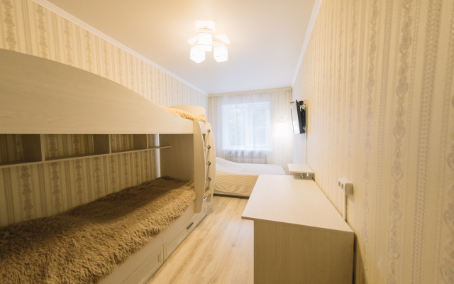 Na Pionerskoy 10 Apartments