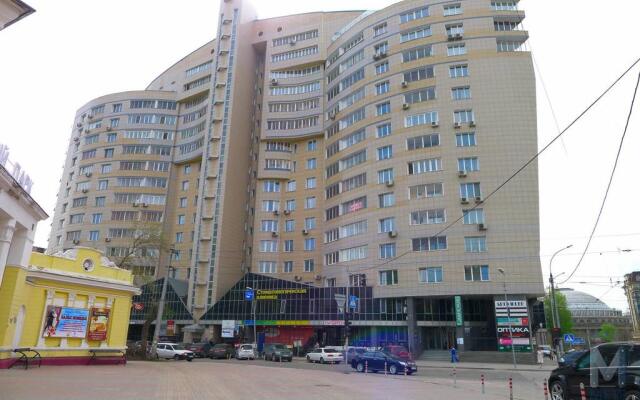 Na Yadrintsevskoy Apartment