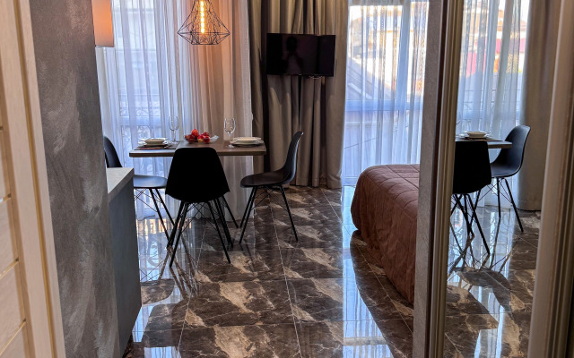 Akvamarin Stilnaya Studiya Na Pervoy Beregovoy Linii Flat