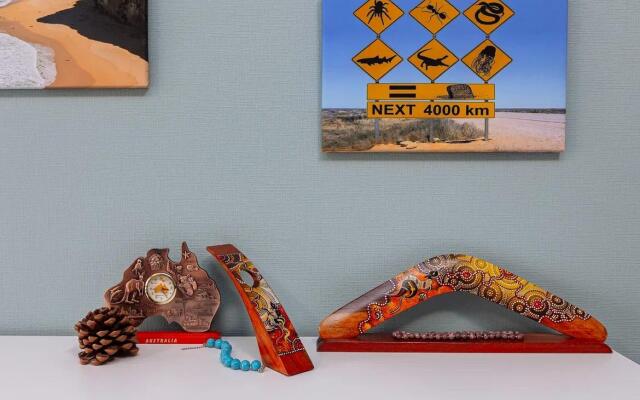 Sidney Khaus Flat