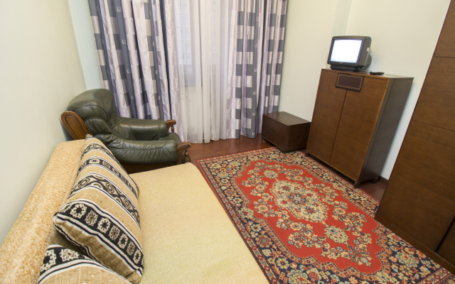 Profsoyuzniy Guest House