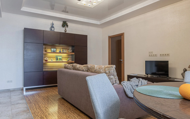 Квартира на Невзоровых