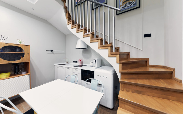 Апартаменты Двуxуpовневые в Центре Москвы