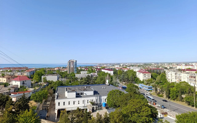 Квартира уютная 3-комнатная с видом на море и Херсонес