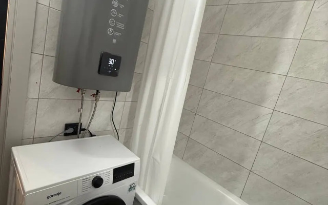 1-K Komnatnaya V Kirovskom Rayone Flat