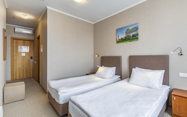 Parus Hotel