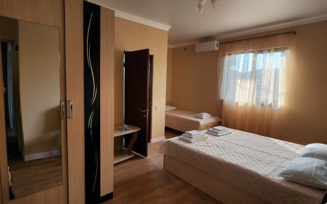 Liana Guesthouse