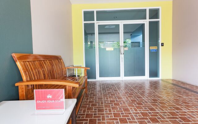 ZEN Rooms Naka Phuket Hotel