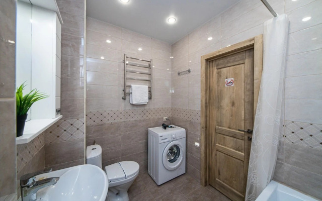 Квартира от компании Хоум Отель на Ново- Садовой 215Б