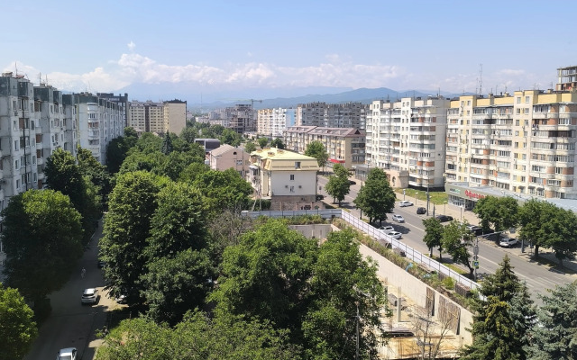 S Vidom Na Kavkazskiy Khrebet Flat