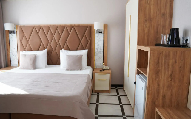 Yason Hotel