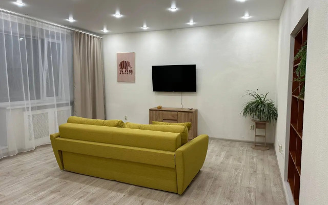 Квартира Просторная Трехкомнатная в центре