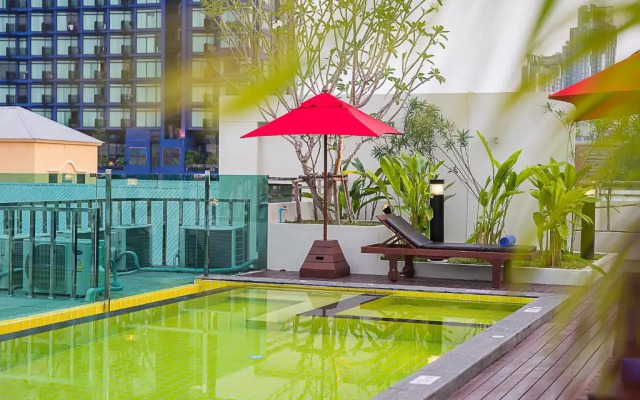 Sunshine Hip Hotel