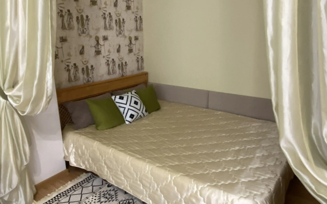 Квартира Большая Студия для Семьи с Ребенком на Дмитриевой