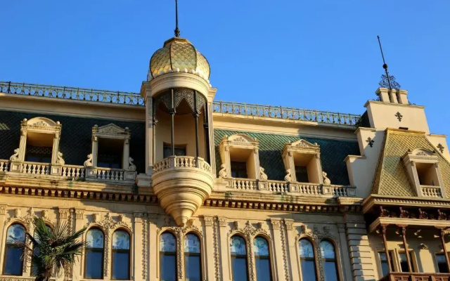 Отель Indigo Batumi Old Town by IHG