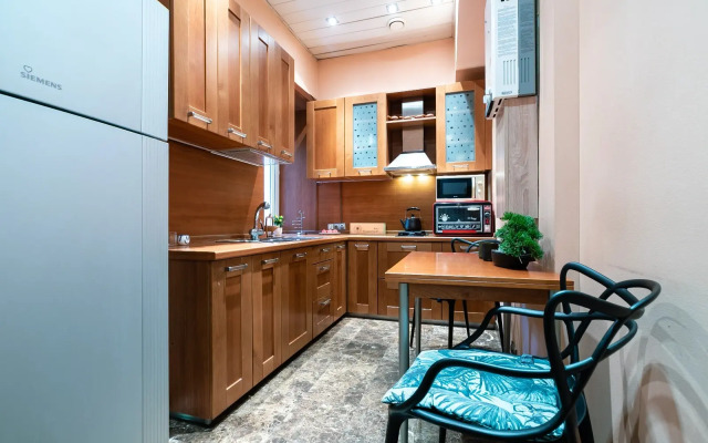 U Burdenko Flat