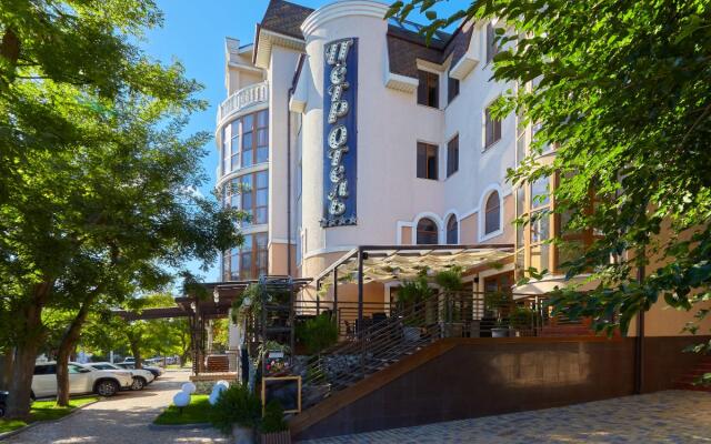 Petr Hotel