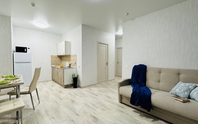 Uyutnaya Evro-dvukhkomnatnaya na 23 etazhe Flat