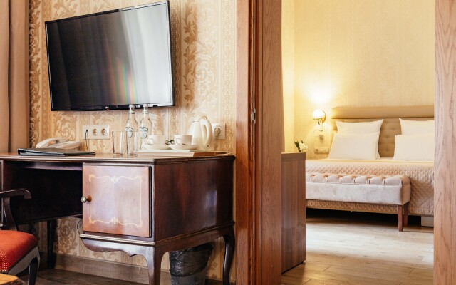 Amra Park Hotel & Spa