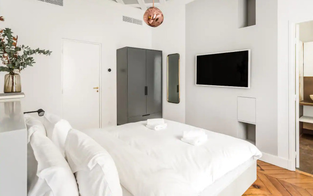 Petit Home Apartments