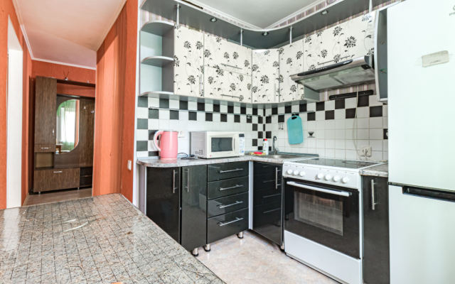 Chistaya Trekhkomnatnaya Flat