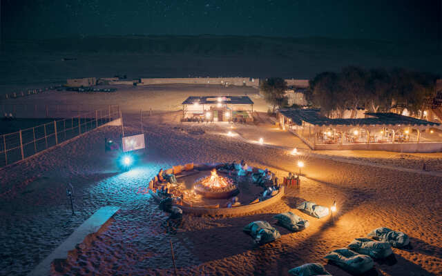 Отель Thousand Nights Camp