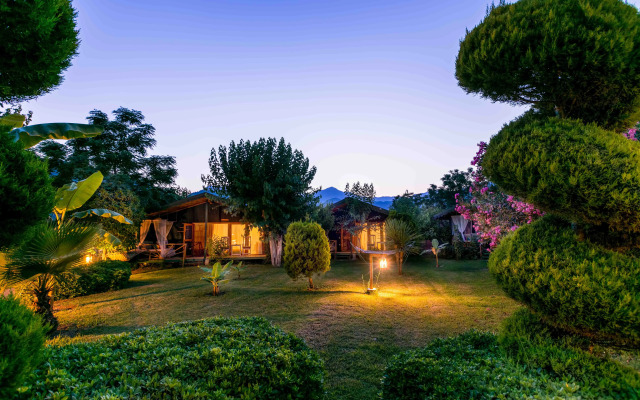 Etenna Beach Bungalows