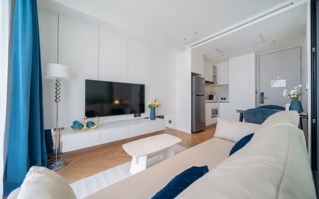 Апартаменты Sunshine Beach Studio