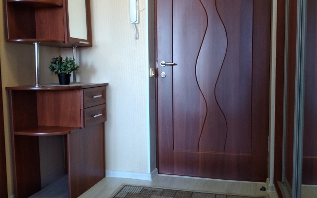 Zhivi u menya Flat