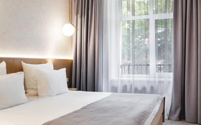 Отель Лесники