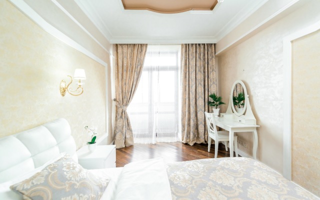 Versal'. Dvuhetazhnaya 6K na Kutuzovskom Flat