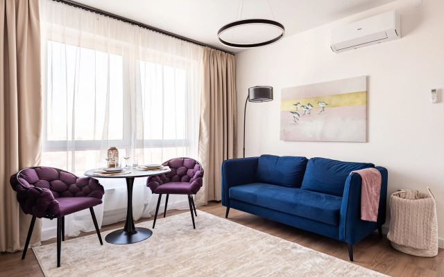 Ezhevichno-Smorodinovyj Tort, vidovaya Flat