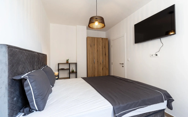 Contemporary Retreat in Bečići Apartments