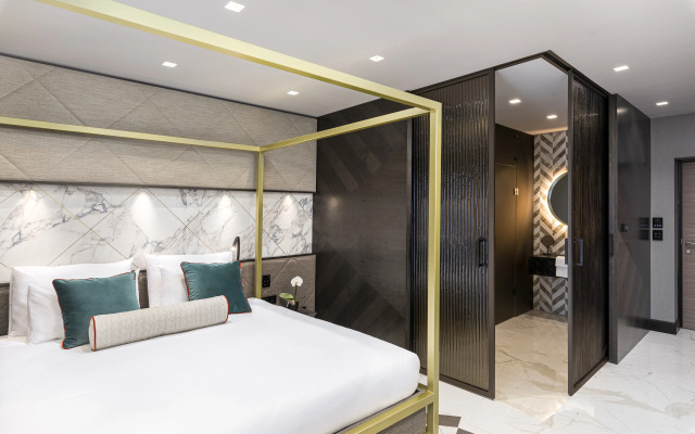 Lure Hotel
