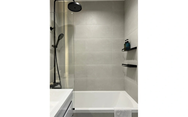 Квартира на улице Авиаторов 18