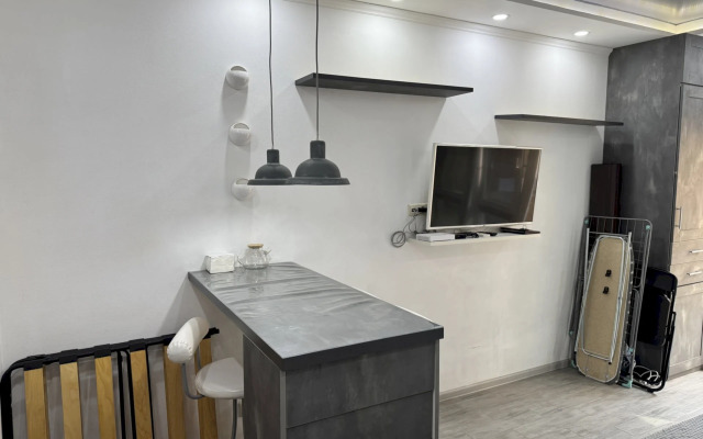 574 S Otdelnym Vkhodom I Mini-Kukhney Zhk Albatros Apartments